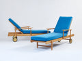 Sonnenliege Holz 185x65x88 cm - Naturbraun und Blau - modernes 2er Set mit Rollen